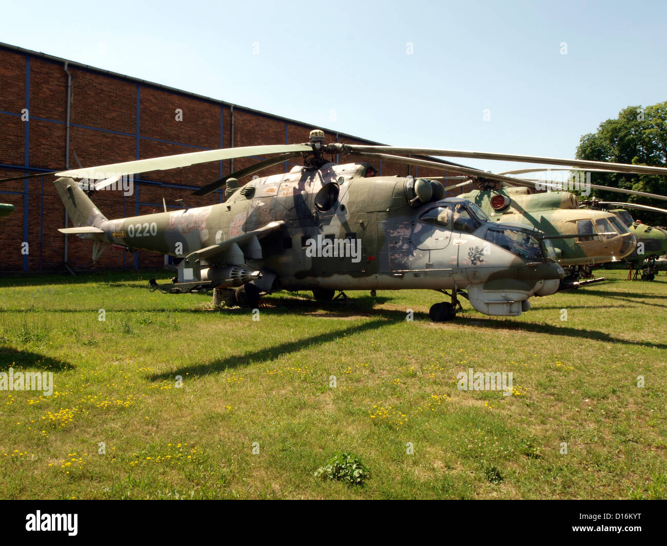 Hubschrauber im Luftfahrtmuseum Prag, Kbely.Mil Mi - 24D Hind-D Stockfoto