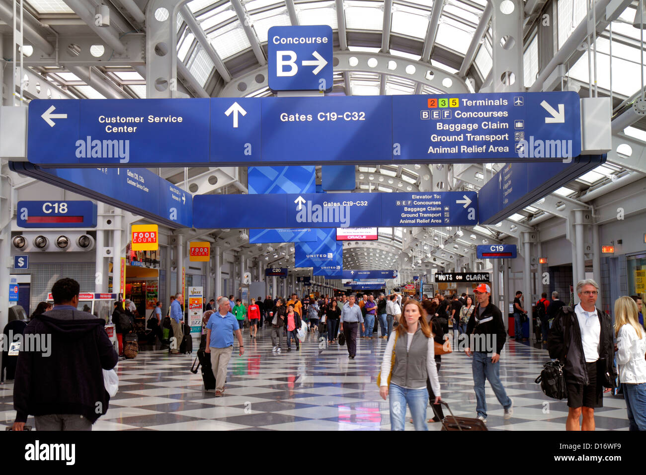 Illinois, IL Cook County, O'Hare International Airport, ORD, Gate, Terminal, Passagiere Fahrer, Gepäck, Koffer, Schild, Informationen, Wegbeschreibungen, Stockfoto