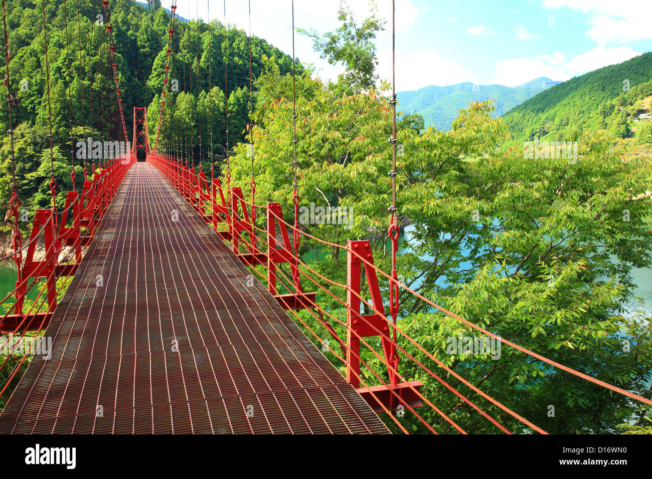 ZAO ausgesetzt-Brücke in Aridagawa, Präfektur Wakayama Stockfoto