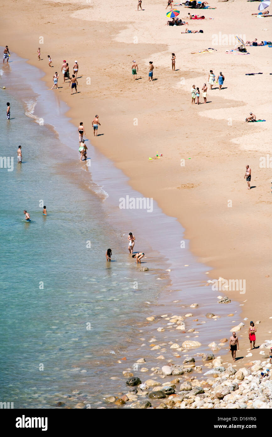 Sagres, Portugal, Badegäste am Strand Stockfoto