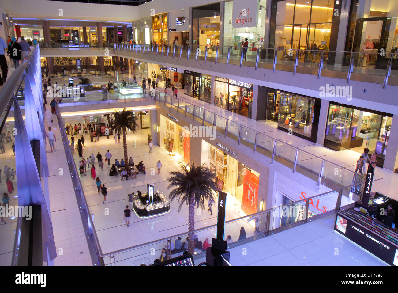 Dubai VAE, Vereinigte Arabische Emirate, Innenstadt von Dubai, Burj Dubai, Dubai Mall, Geschäft, Geschäfte, Unternehmen, Bezirk, Ebenen, Engel, Englisch, Arabisch, Sprache, zweisprachig, f Stockfoto