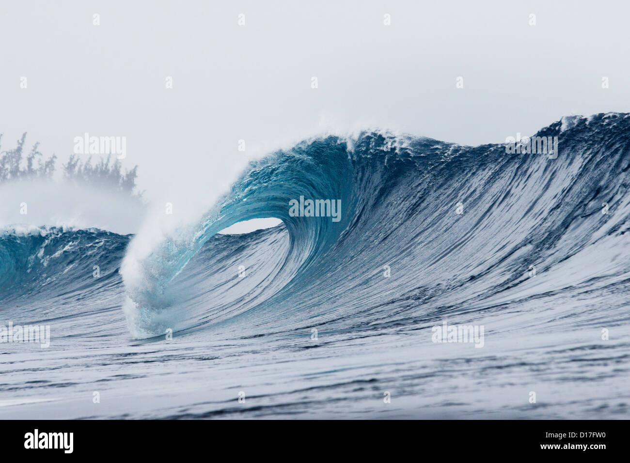 Hawaii, Oahu, Pipeline, Welle brechen. Stockfoto