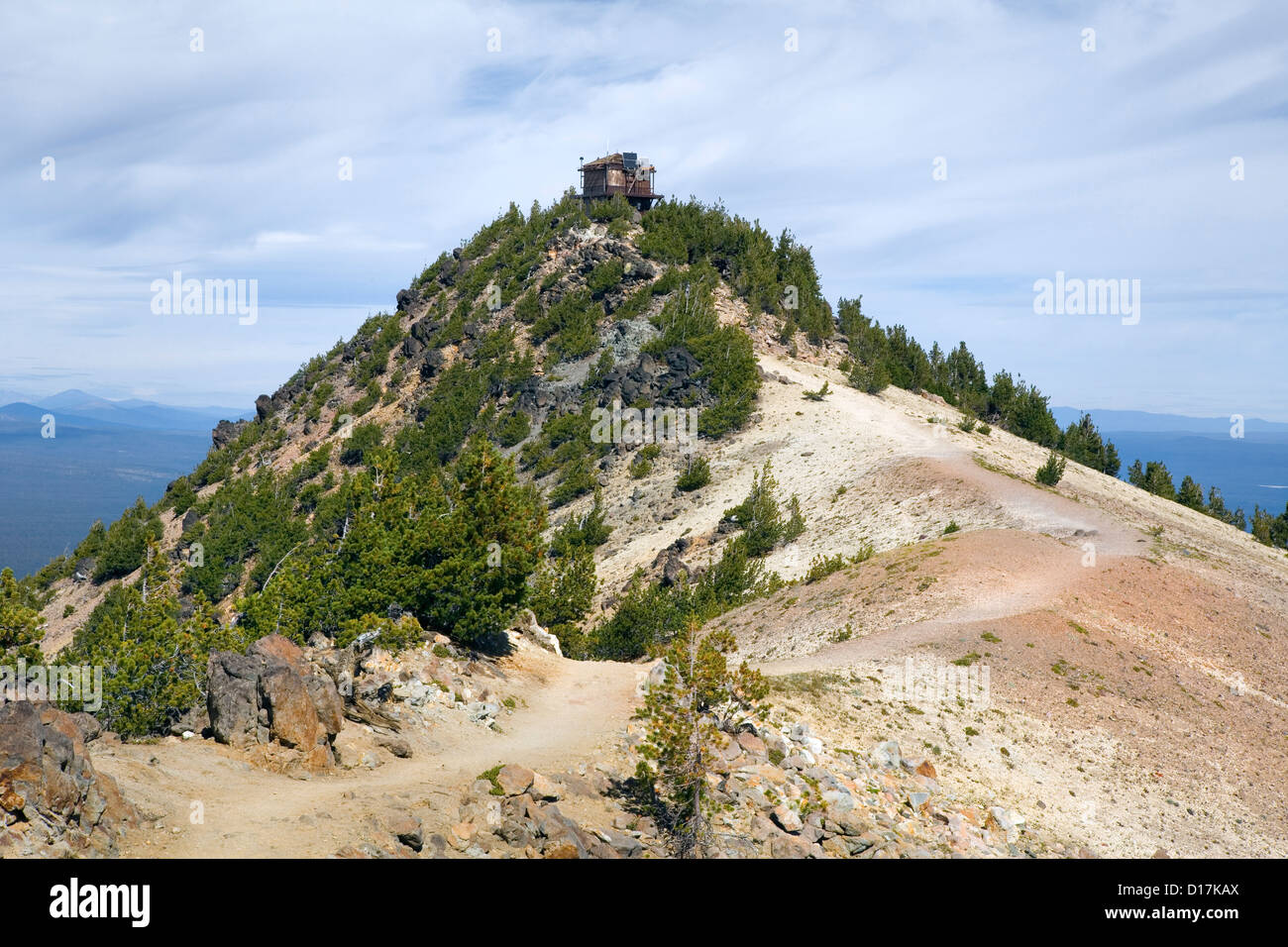 OR00554-00... OREGON - der Gipfel des Mount Scott und Mount Scott Lookout in Crater Lake National Park. Stockfoto