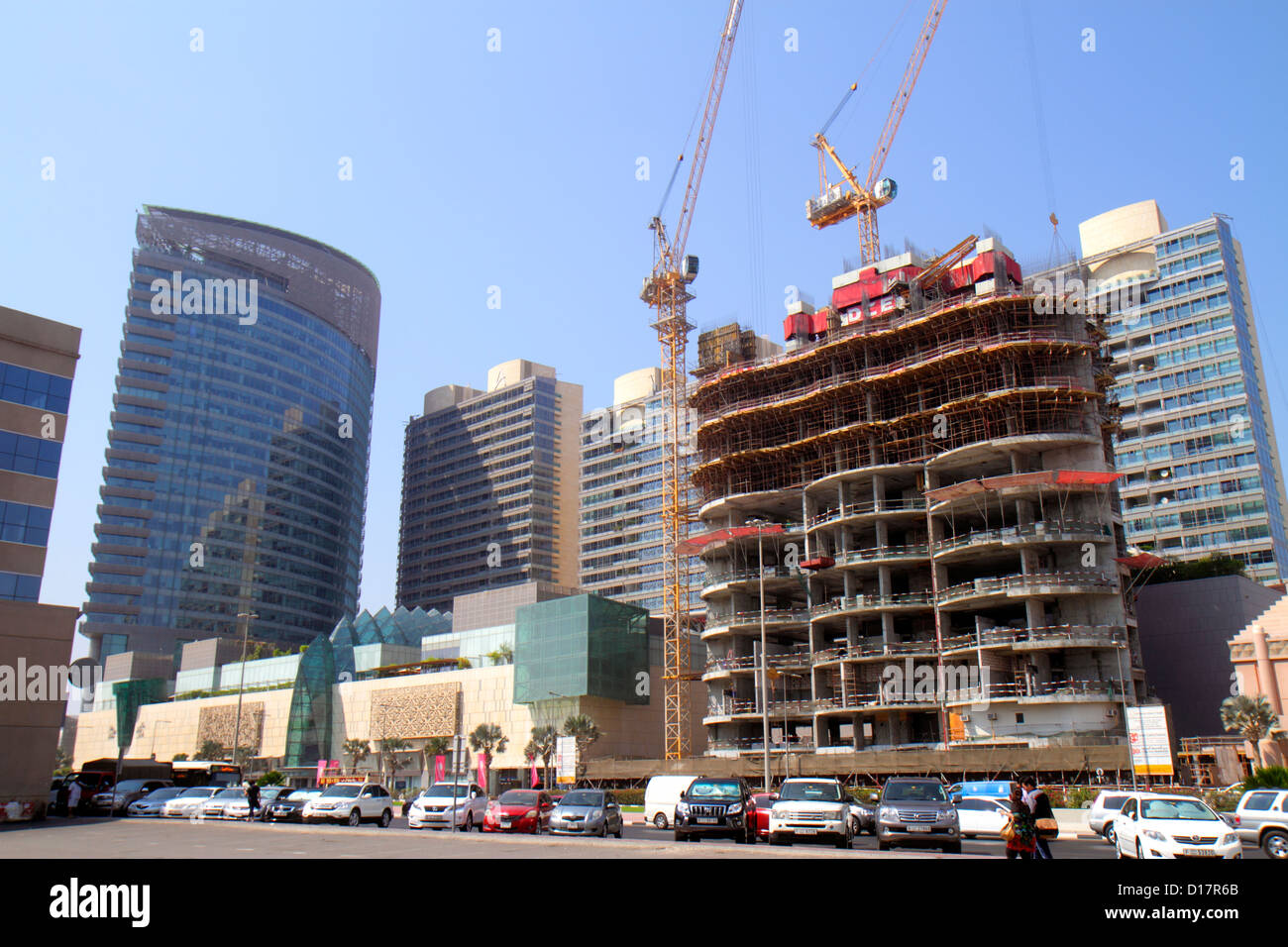 Dubai VAE, Vereinigte Arabische Emirate, Sheikh Khalifa bin Zayed Road, Gebäude, unter Neubau Baustellenbauer, Kran, BurJuman Center Eigentumswohnung, r Stockfoto