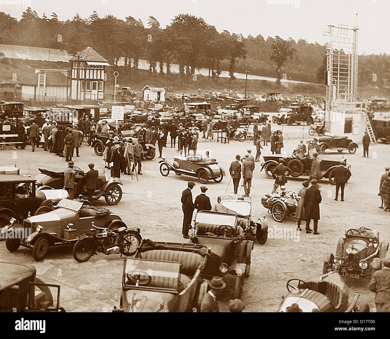 Brooklands-Rennstrecke - Fahrerlager möglicherweise der 1930er Jahre Stockfoto