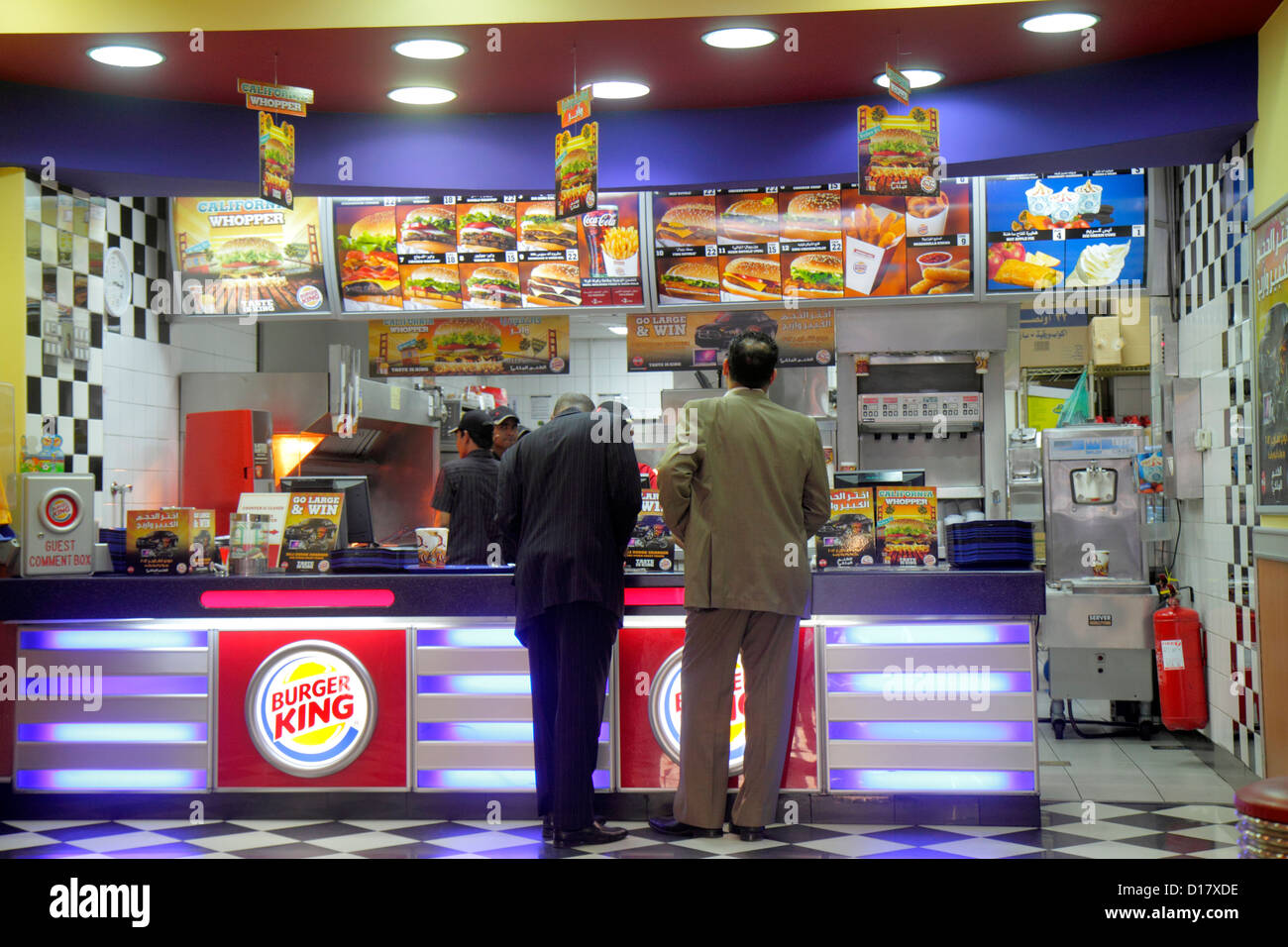 Dubai VAE, Vereinigte Arabische Emirate, Naher Osten, Handelszentrum, Sheikh Zayed Road, Burger King, Franchise, Fast Food, Restaurant Restaurants Essen Stockfoto