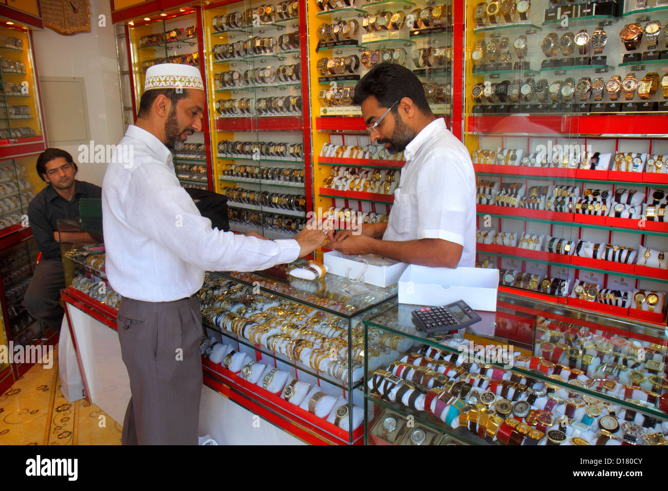 Dubai VAE, Vereinigte Arabische Emirate, Deira, Murshid Bazar, Basar, Shopping Shopper Shopper Shopper Shop Shops Market Buying Selling, Store Stores Business Businessunternehmen, Stockfoto