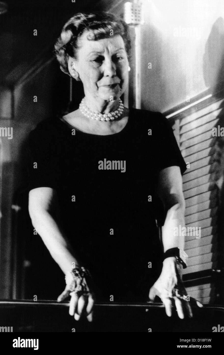 Präsident Franklin D. Roosevelt unterschreibt die gemeinsamen Kongress Auflösung im 16:10, 8. Dezember 1941 den Krieg mit Japan erklärte. Stockfoto