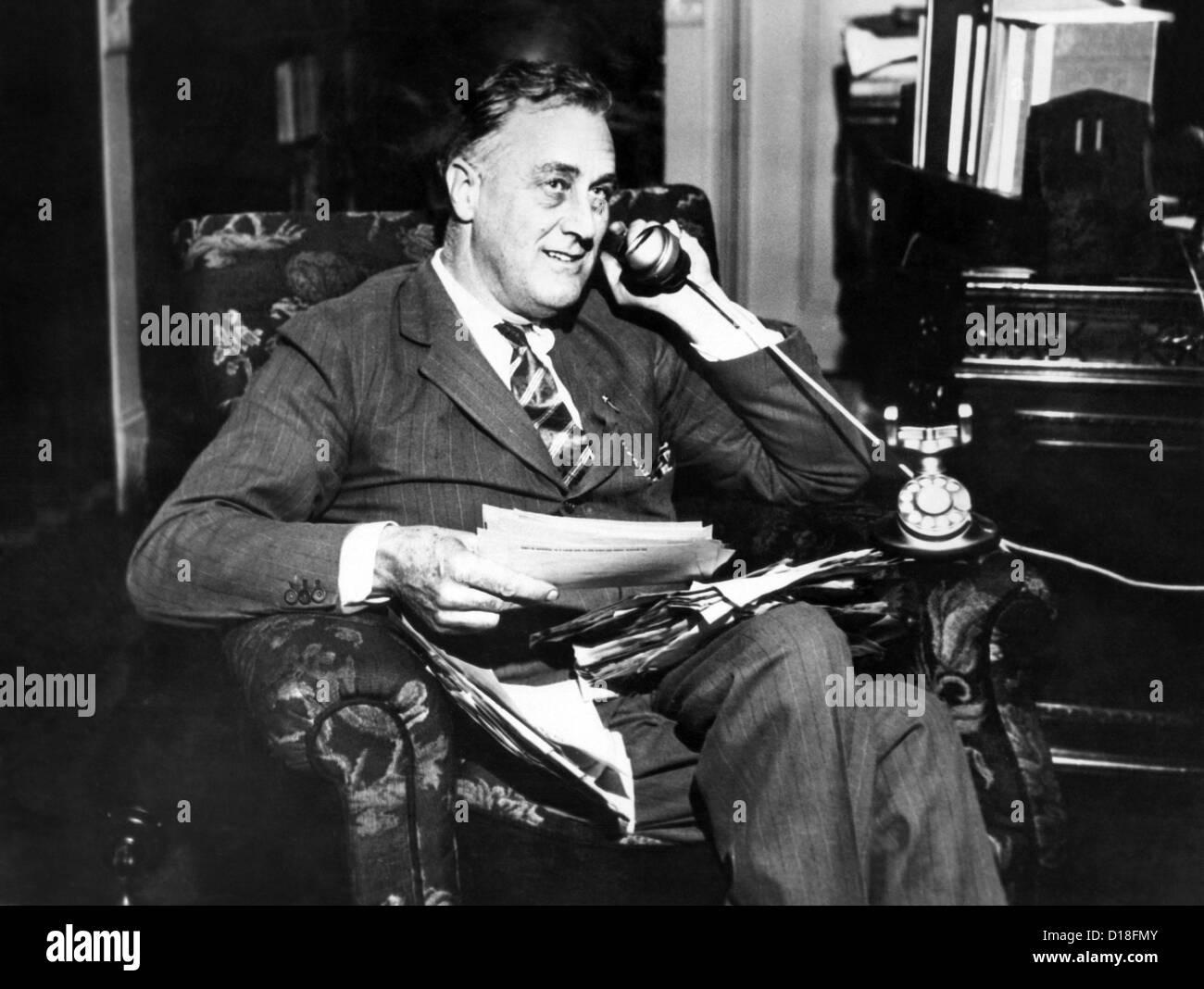 Gouverneur Franklin Delano Roosevelt. Er nimmt über Ferngespräche an seinen Vertreter an der Chicago demokratischen Stockfoto