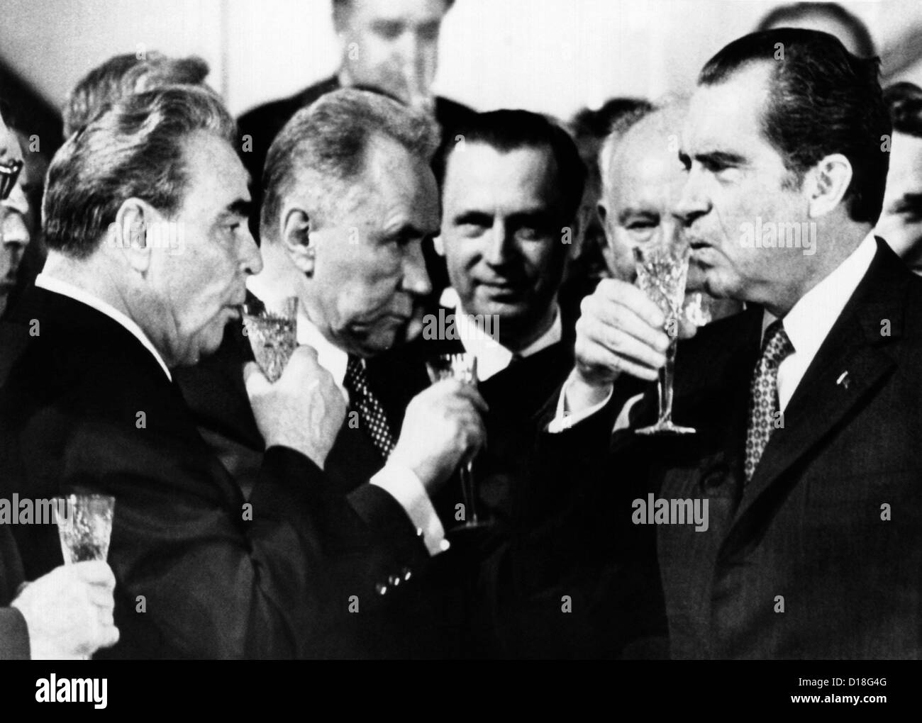 Stoßen Sie auf Arme Einschränkung Vertrag. L-r: sowjetische Führer, Leonid Brezhnev, Alexei Kosygin und Präsident Richard Nixon tritt eine Stockfoto
