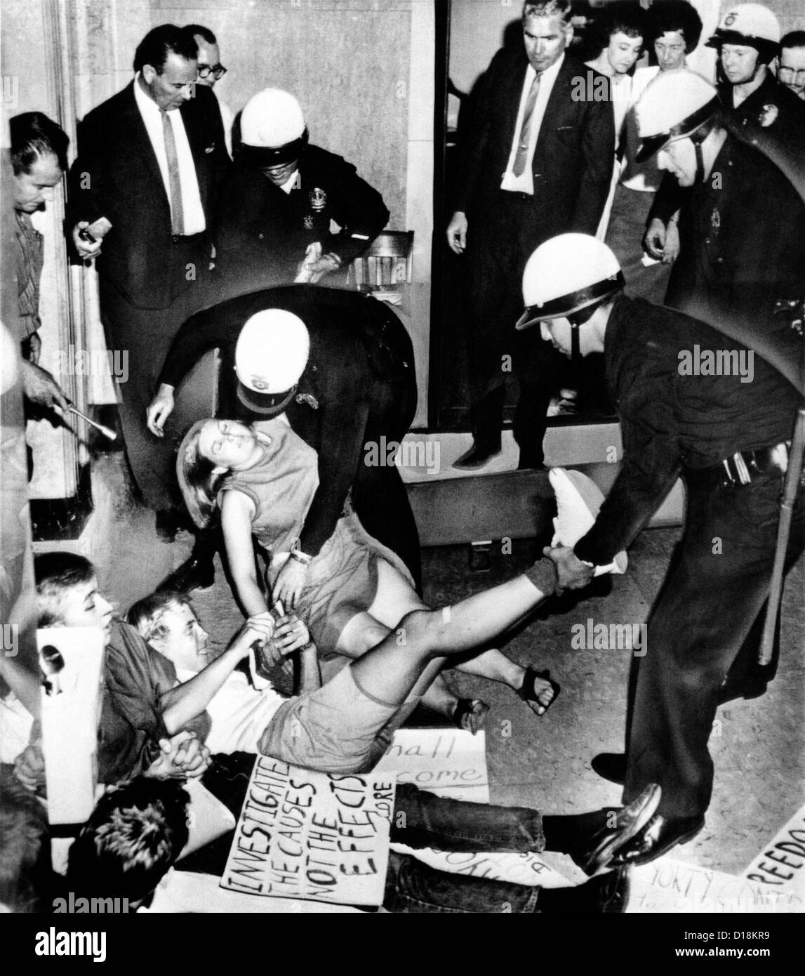 Congress of Racial Equality Sit-ins in Los Angeles City Hall. Polizei verhaftet 16 Demonstranten fordern den Rücktritt von Polizei Stockfoto