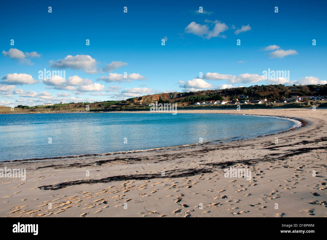 Blick über Braye Bay auf Alderney, Kanalinseln Stockfoto