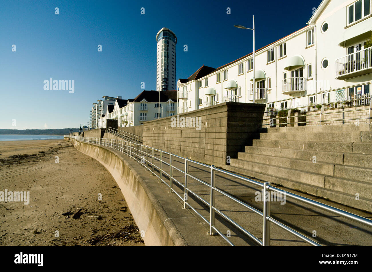 Swansea Uferpromenade und The Tower, Swansea, Südwales. Stockfoto