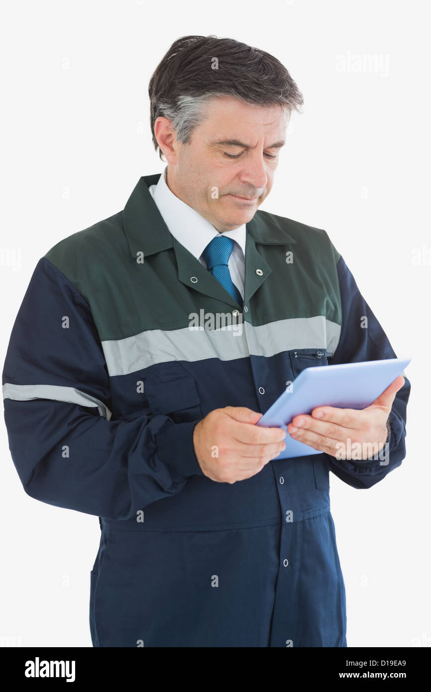 Mechaniker mit digital-Tablette Stockfoto