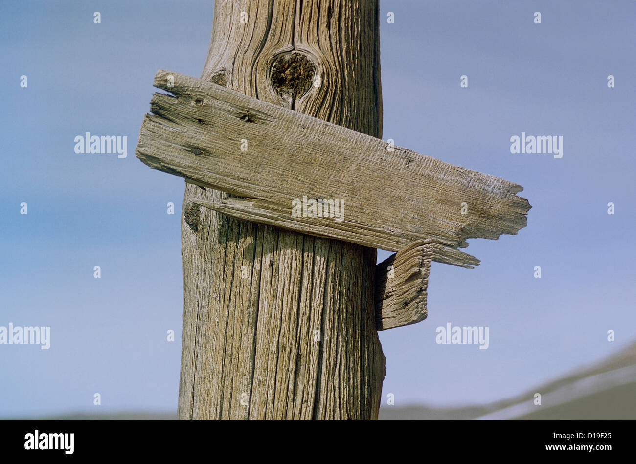 Alte hölzerne Wegweiser Stockfoto