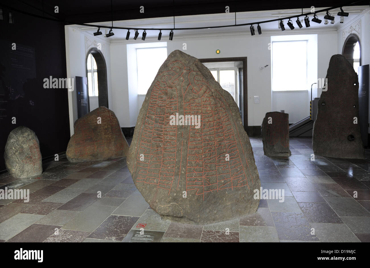 Kunst. Germanische. Wikingerzeit. In Nordeuropa. Runenstein. Ihre Vorfahren gewidmet. National Museum of Denmark. Stockfoto