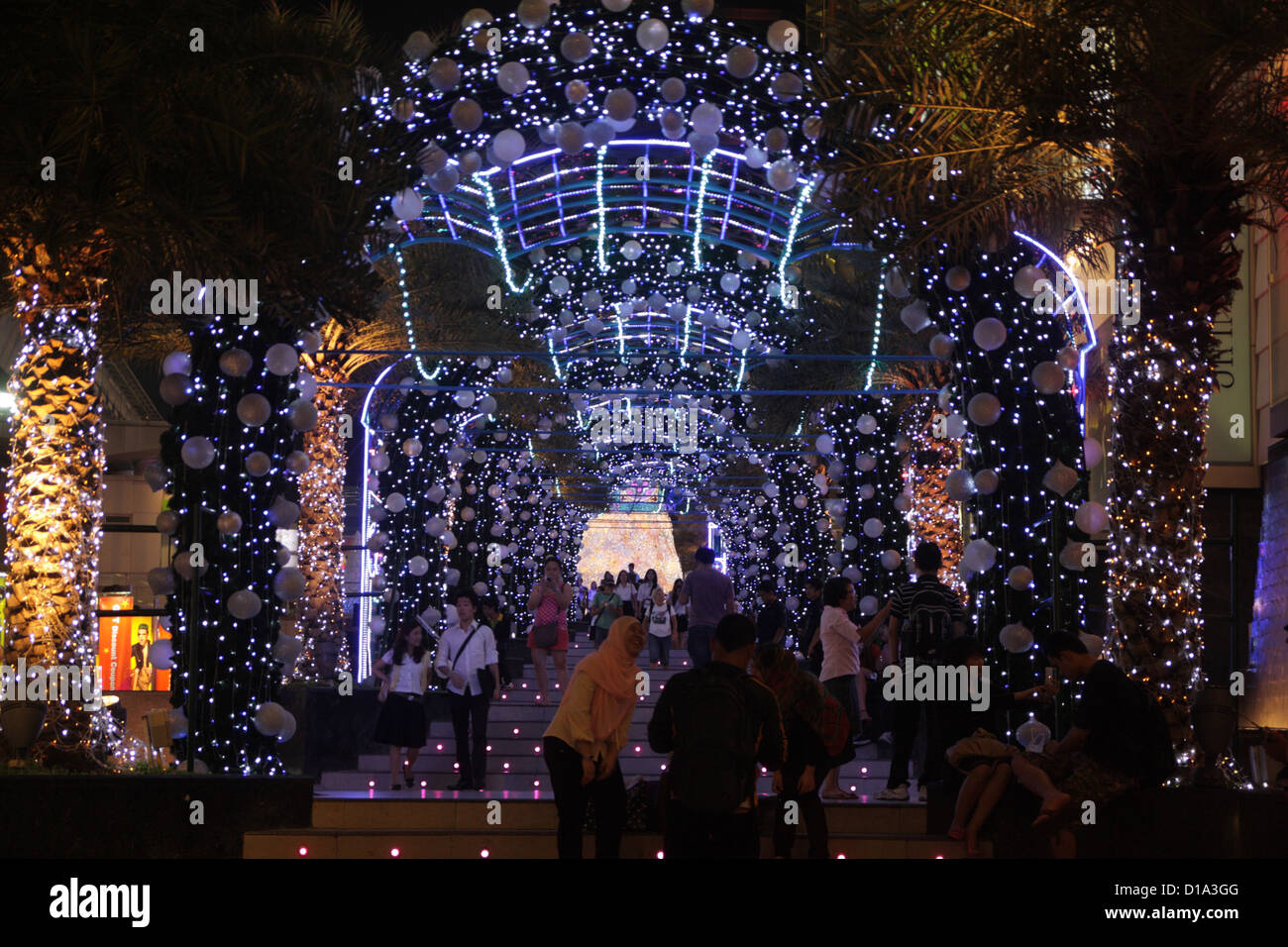 Weihnachten zeigt außerhalb Siam Paragon Mall in Bangkok Stockfoto