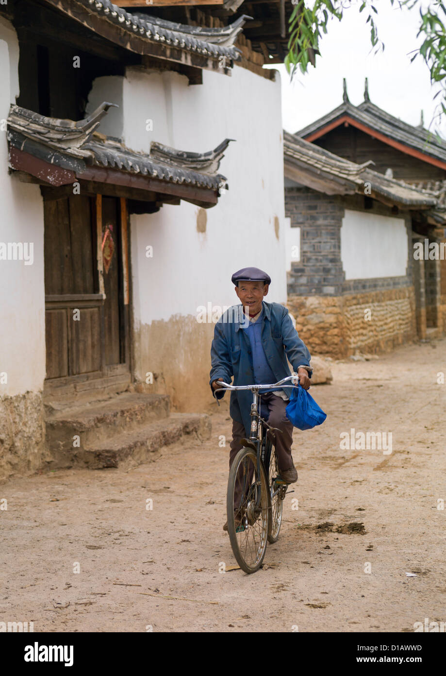 Oldtimer Fahrrad, Lijiang, Provinz Yunnan, China Stockfoto