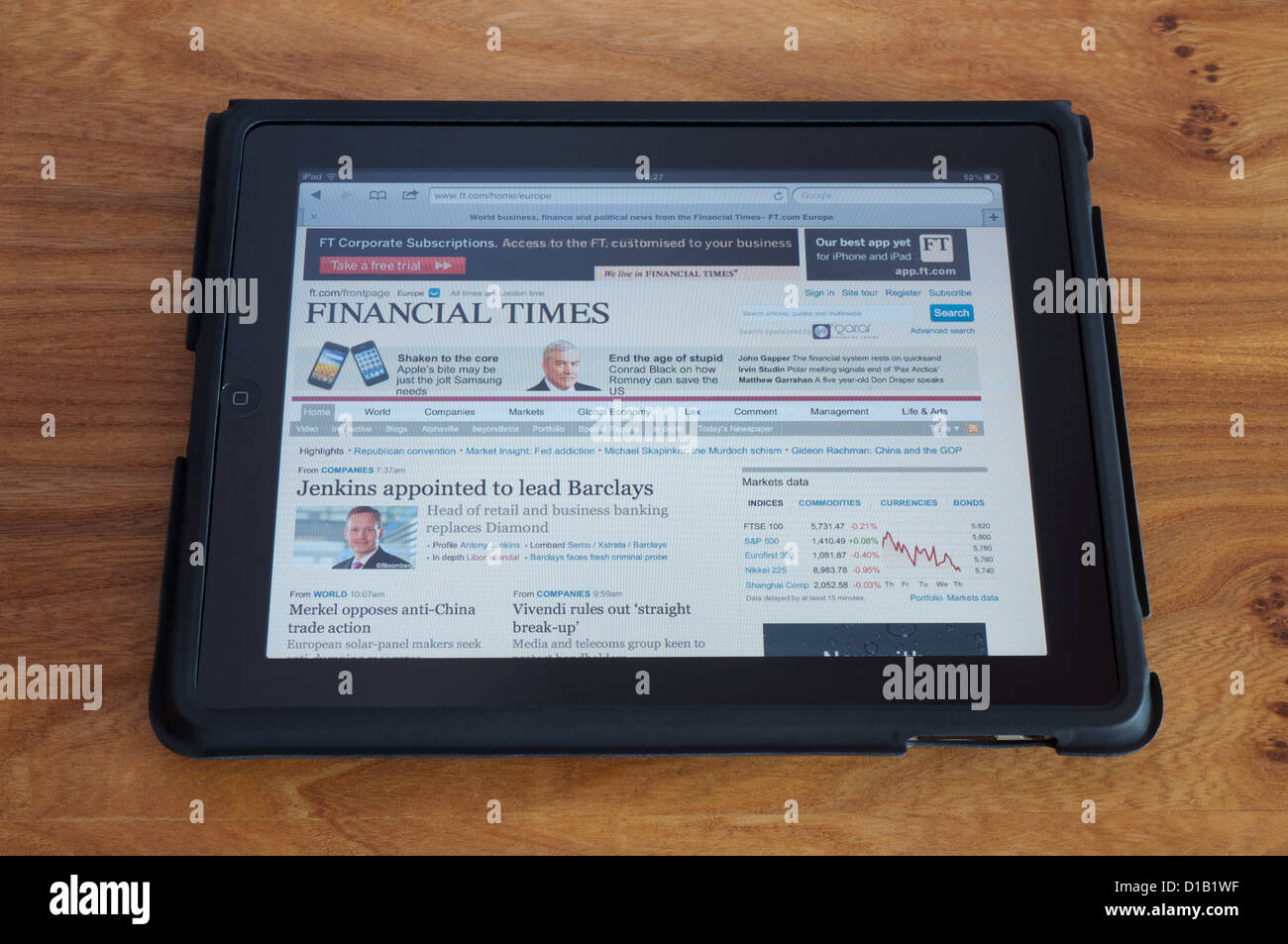 Apple iPad Anzeigen der Financial Times-homepage Stockfoto