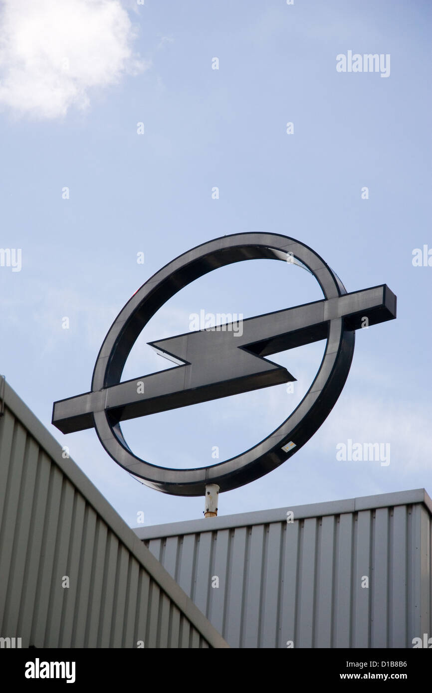 Berlin Deutschland Opel Zeichen Stockfotografie Alamy