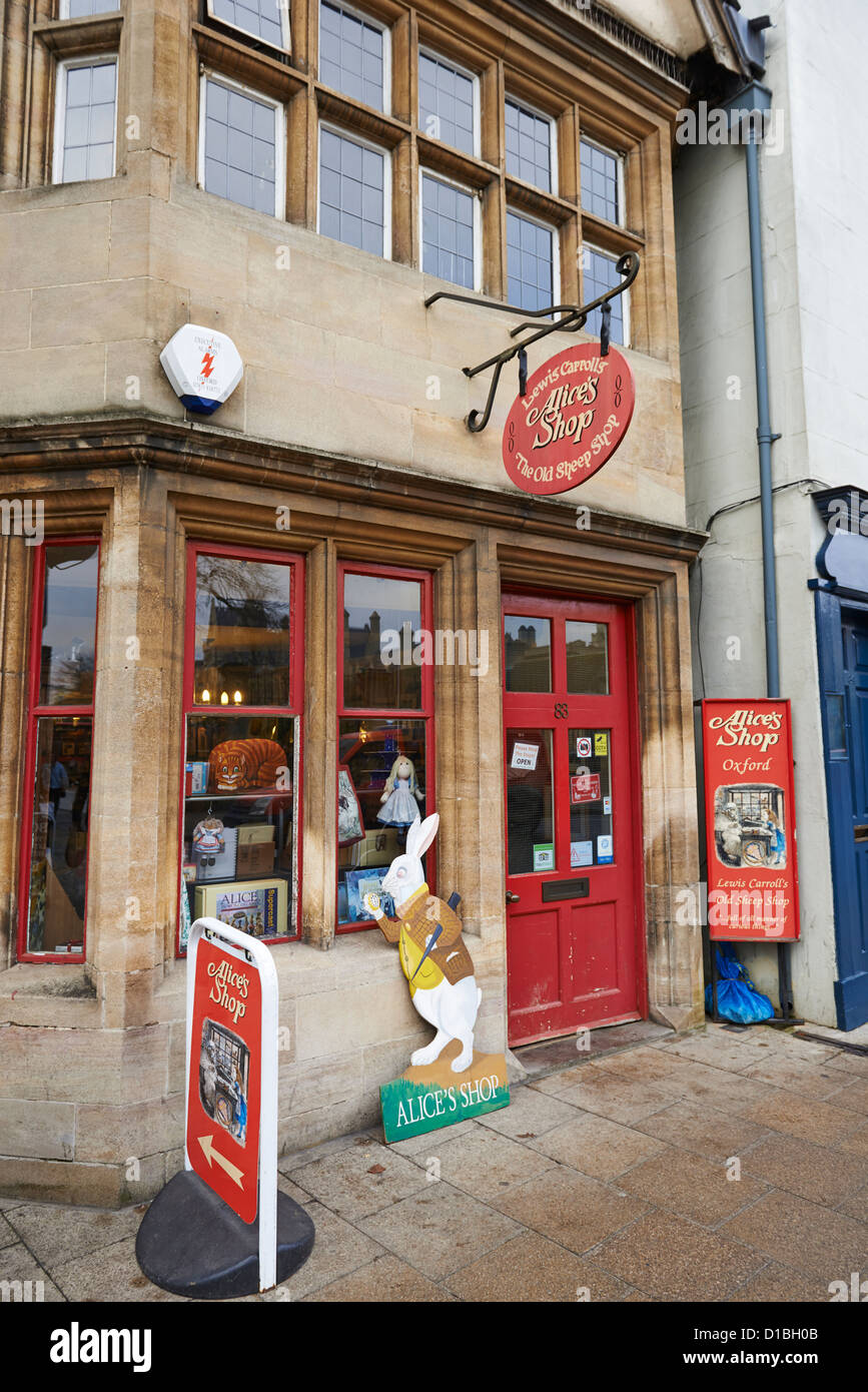 Fassade des Alices Shop St Aldate Oxford UK Stockfoto