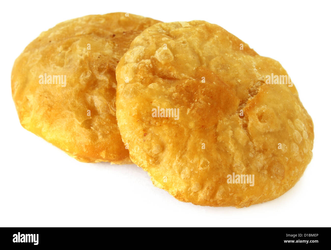 Snacks von Mehl mit Linsen genannt Dalpuri in Bangladesch Stockfoto