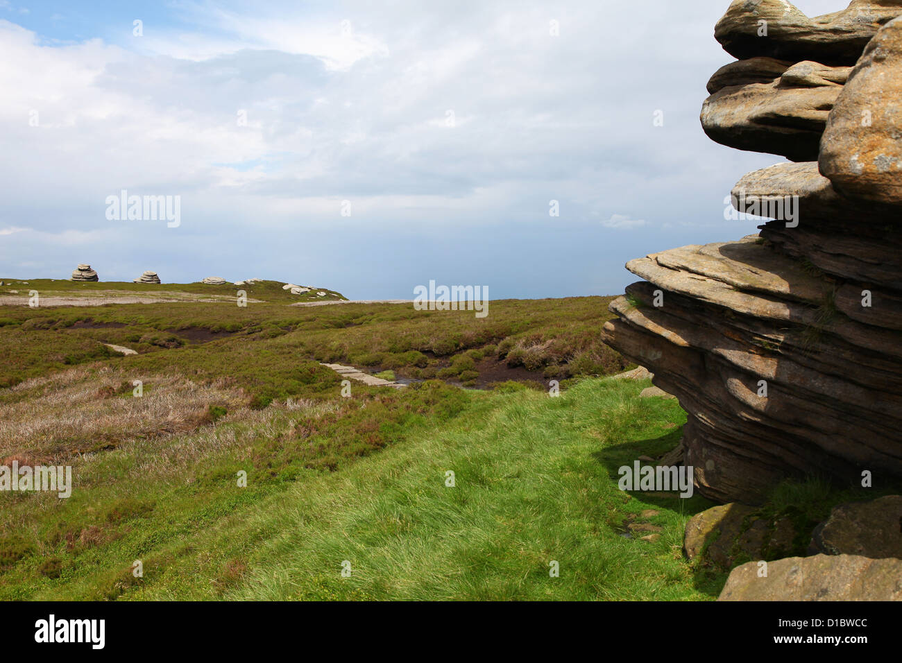 Die Kuchen von Brot Dovestone Tor Derwent Rand Mühlstein Grit Böschung Dark Peak District Derbyshire England UK Stockfoto