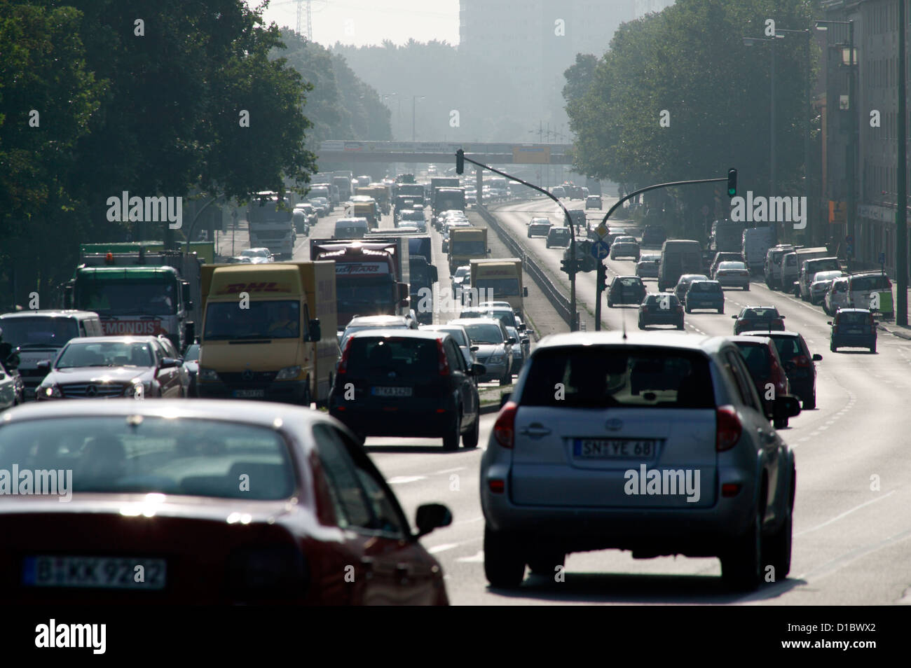 Berlin, Deutschland, ein Stau auf der Autobahn B1/B5 Alt-Friedrichsfelde Stockfoto