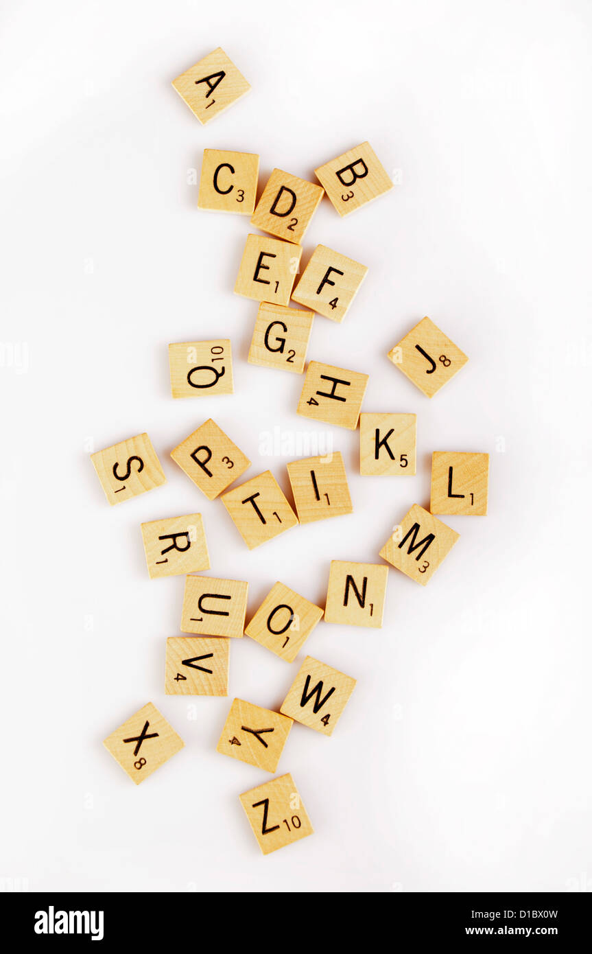 Scrabble Buchstaben von A bis Z verstreut Stockfoto
