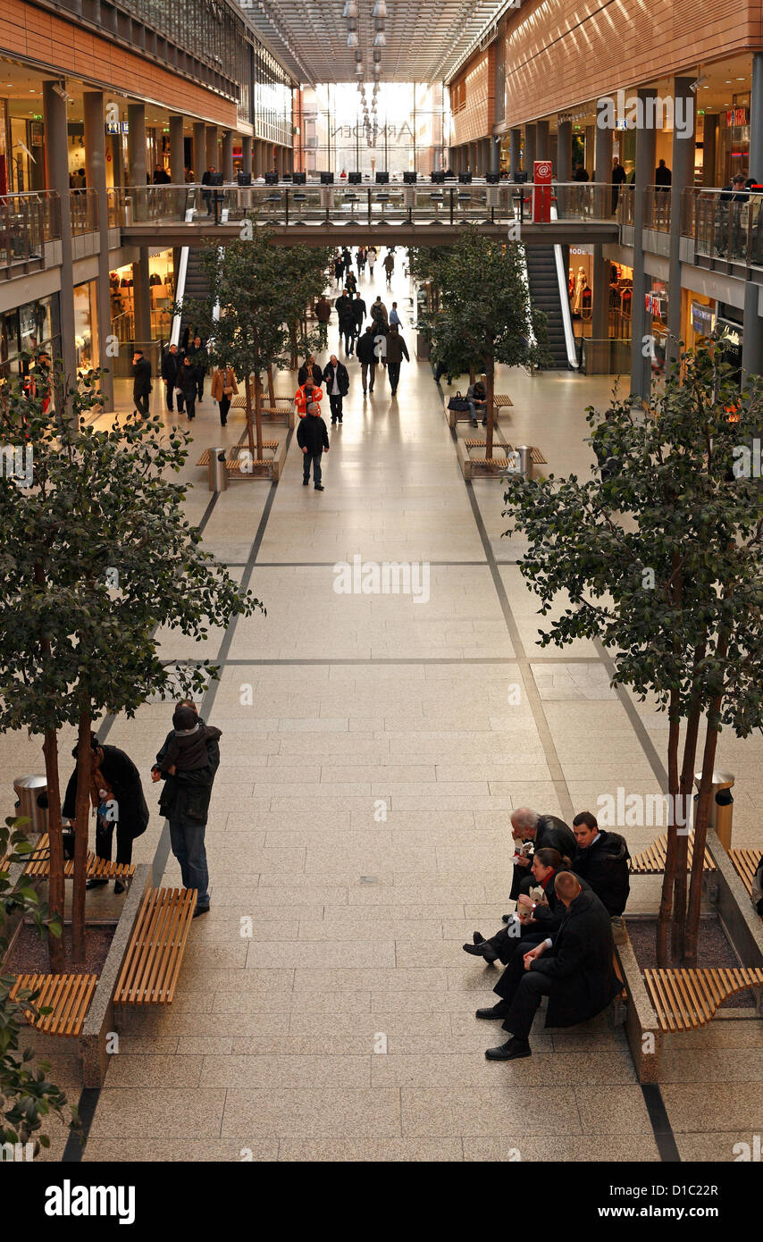 Berlin, Deutschland, das Shopping Center Potsdamer Platz Arkaden Stockfoto