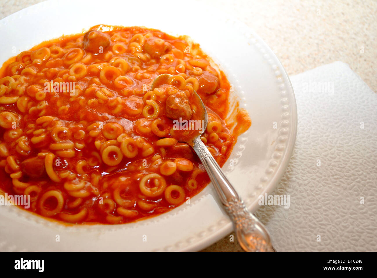 Ring-Nudeln zum Mittagessen Stockfoto