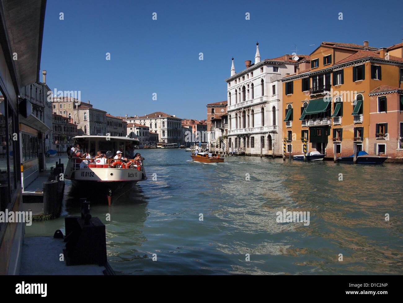Venedig - Academia Vaporetto-Haltestelle Stockfoto