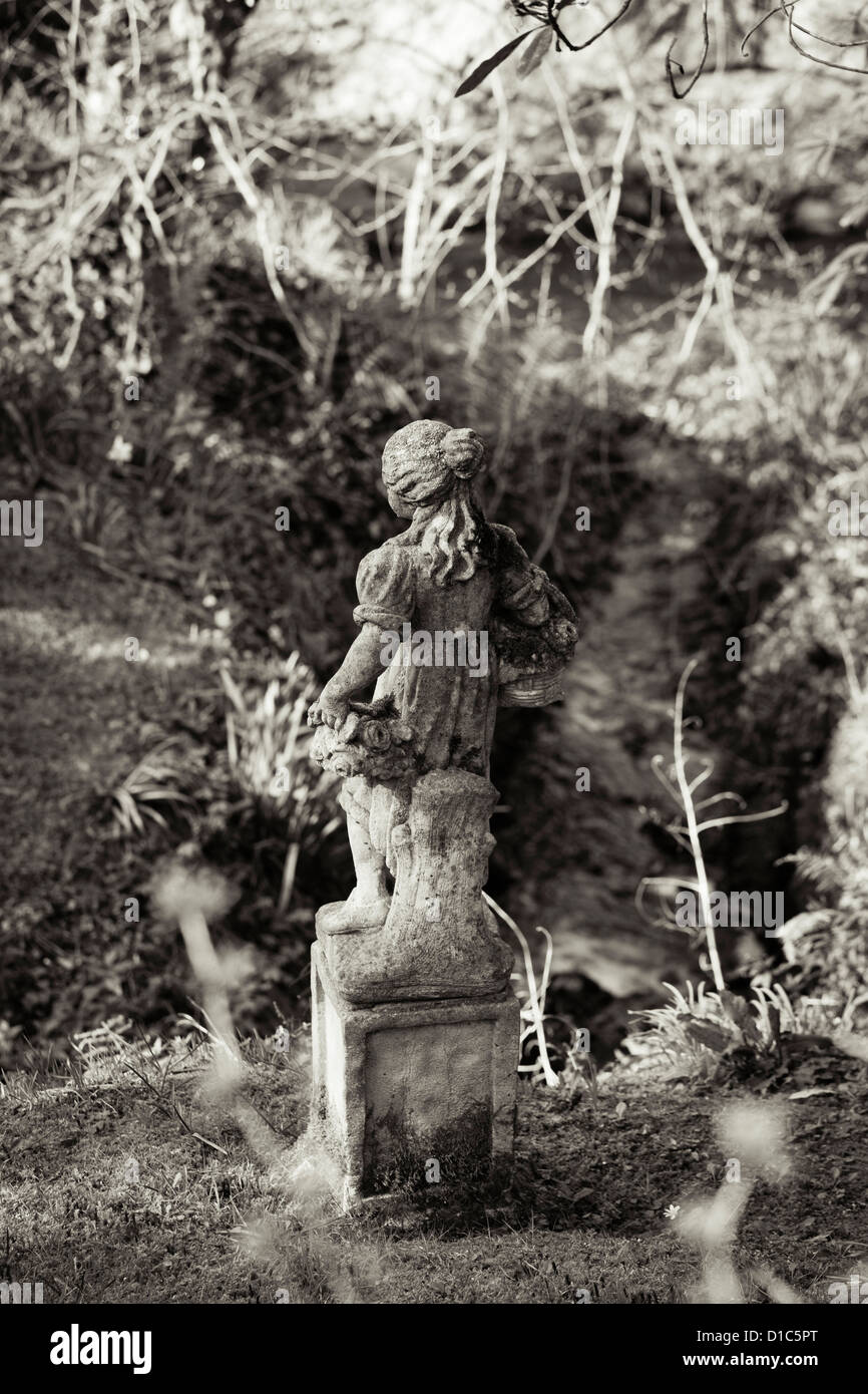 Statue in Docton Mühle, Devon. Stockfoto