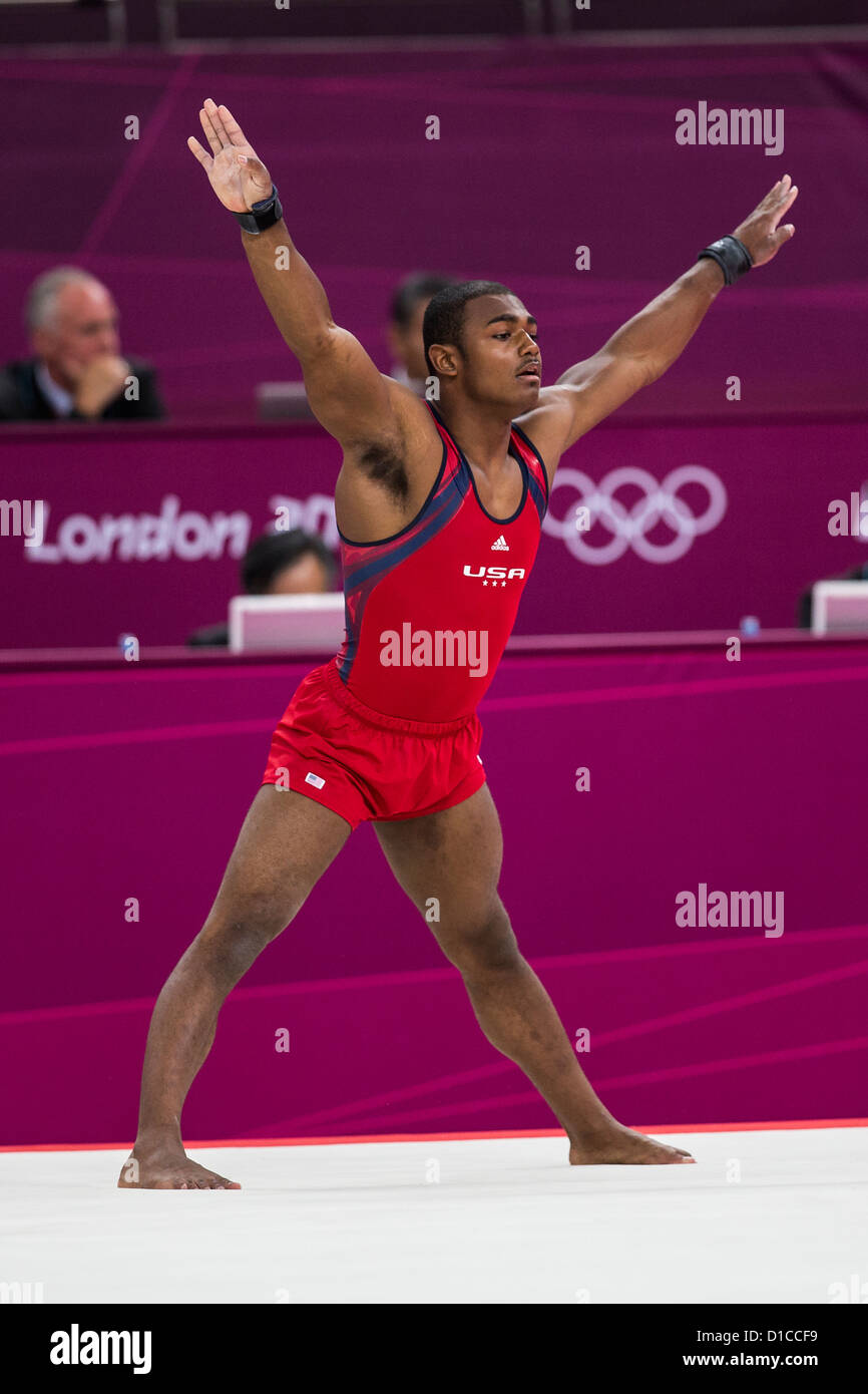 John Orozco (USA) Vorformen der Boden ausüben, während die Männer Gymnastik individuelle all-around bei 2012 Olympische Sommer Gam Stockfoto