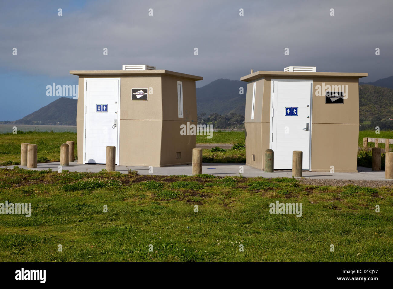 Öffentliche Toiletten in der Nähe von Opotiki, Bay of Plenty Highway 35. Stockfoto