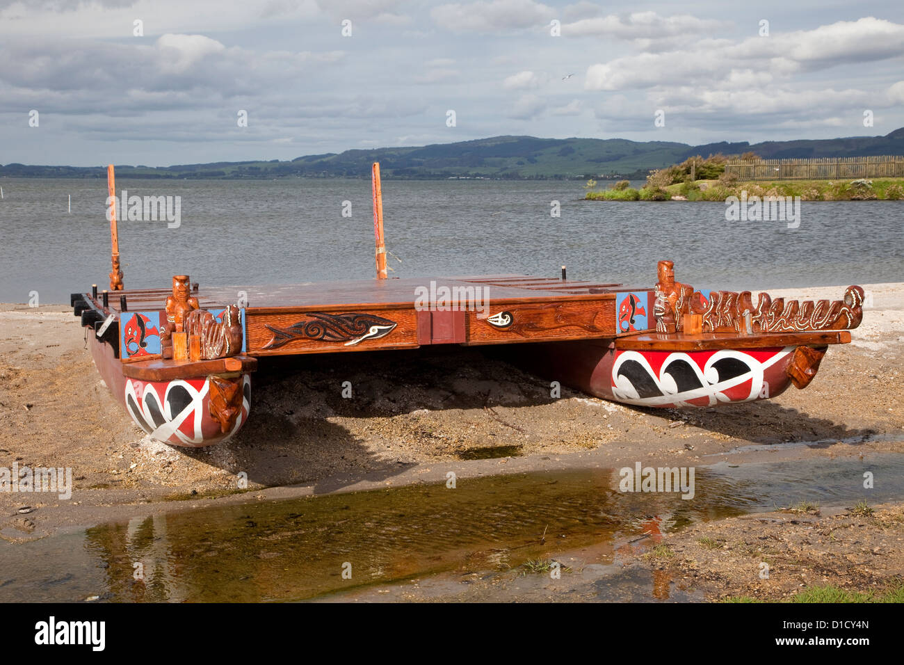 Maori Katamaran, Ohinemutu Maori Dorf, Rotorua, Nordinsel, Neuseeland. Stockfoto