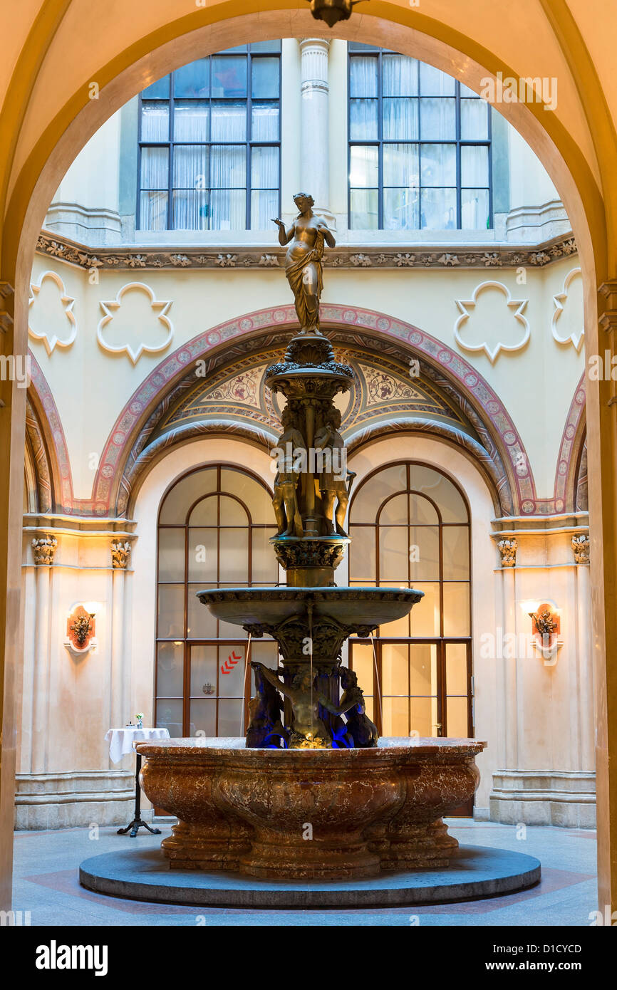 Wien, Brunnen in der Freyung Passage im Palais Ferstel building Stockfoto