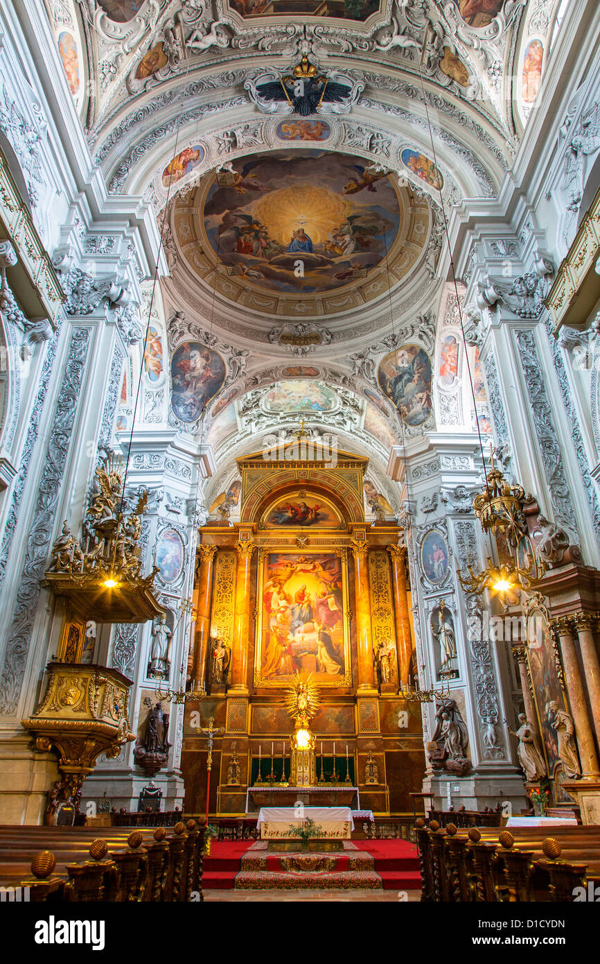 Barocke Interieur der Dominikanerkirche (Dominikanerklosters) Stockfoto
