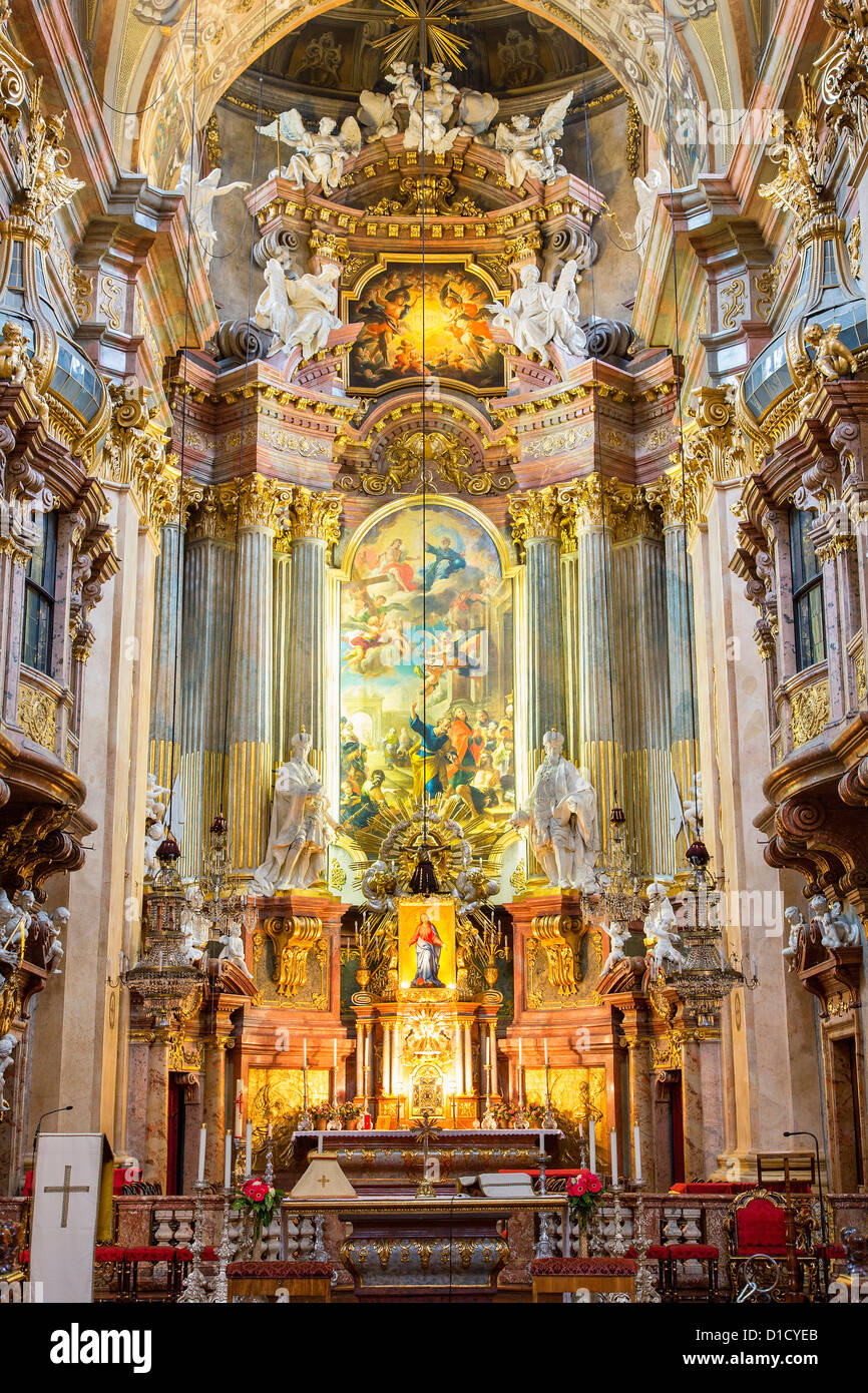 Vergoldete Innere des St. Peters Church, (Peterskirche), erbaut 1702, Wien, Österreich Stockfoto