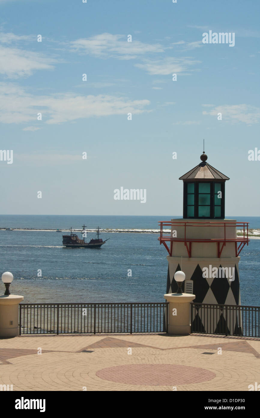 Nachbildung der Pirat Schiff Segel vom Grand Hotel Emerald in Destin, Florida USA Stockfoto