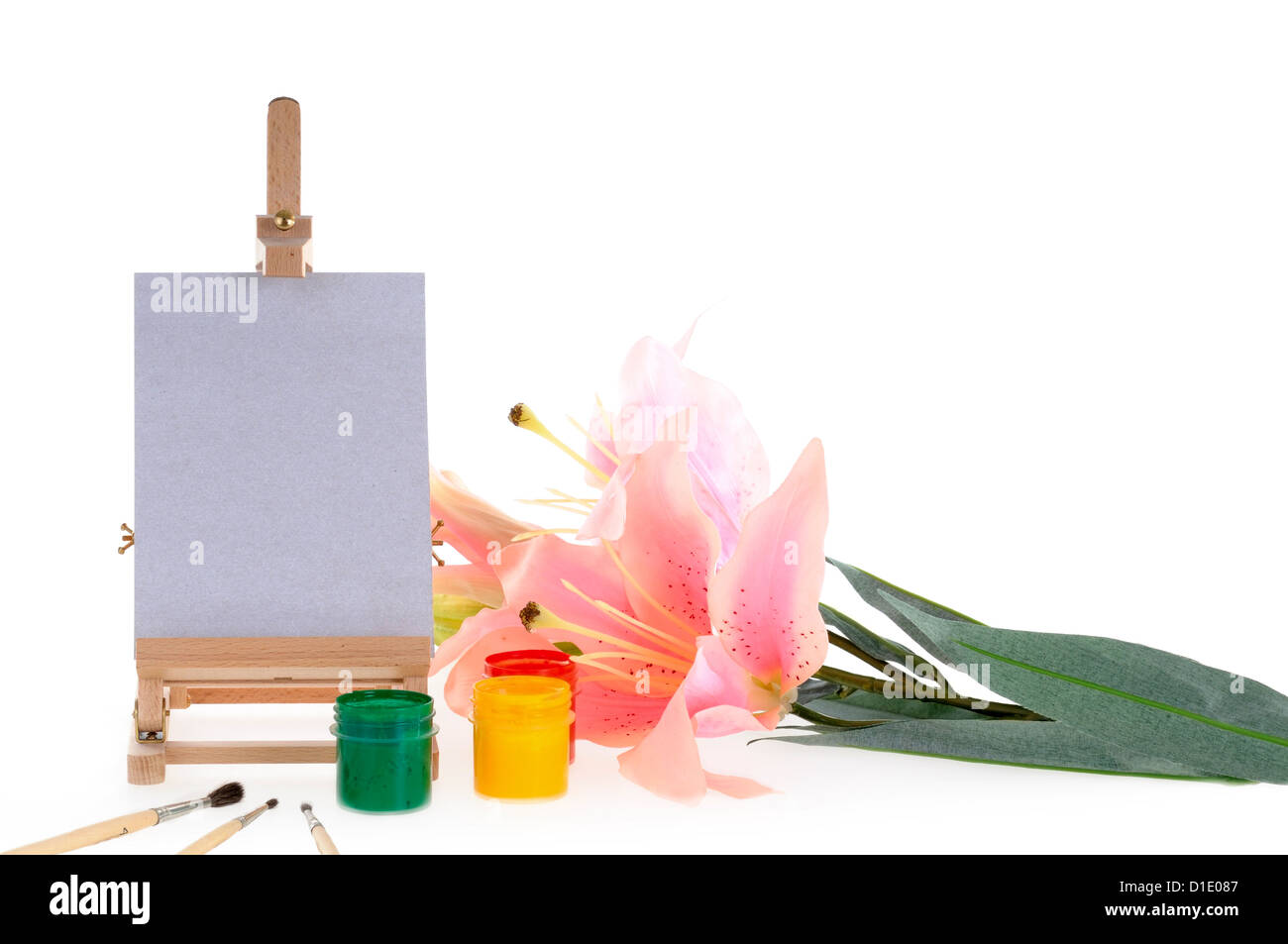 Lilie Blumen und Set für malen mit Farben, Pinsel und Staffelei Stockfoto