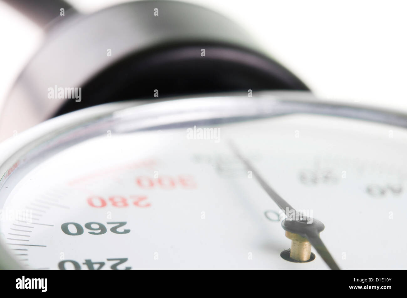 Medizinischen Manometer Closeup mit selektiven Fokus auf 260 Figur als Konzept von hohem Blutdruck Stockfoto Medizinischen Manometer Closeup mit selektiven Fokus auf 260 Figur als Konzept von hohem Blutdruck Stockfoto