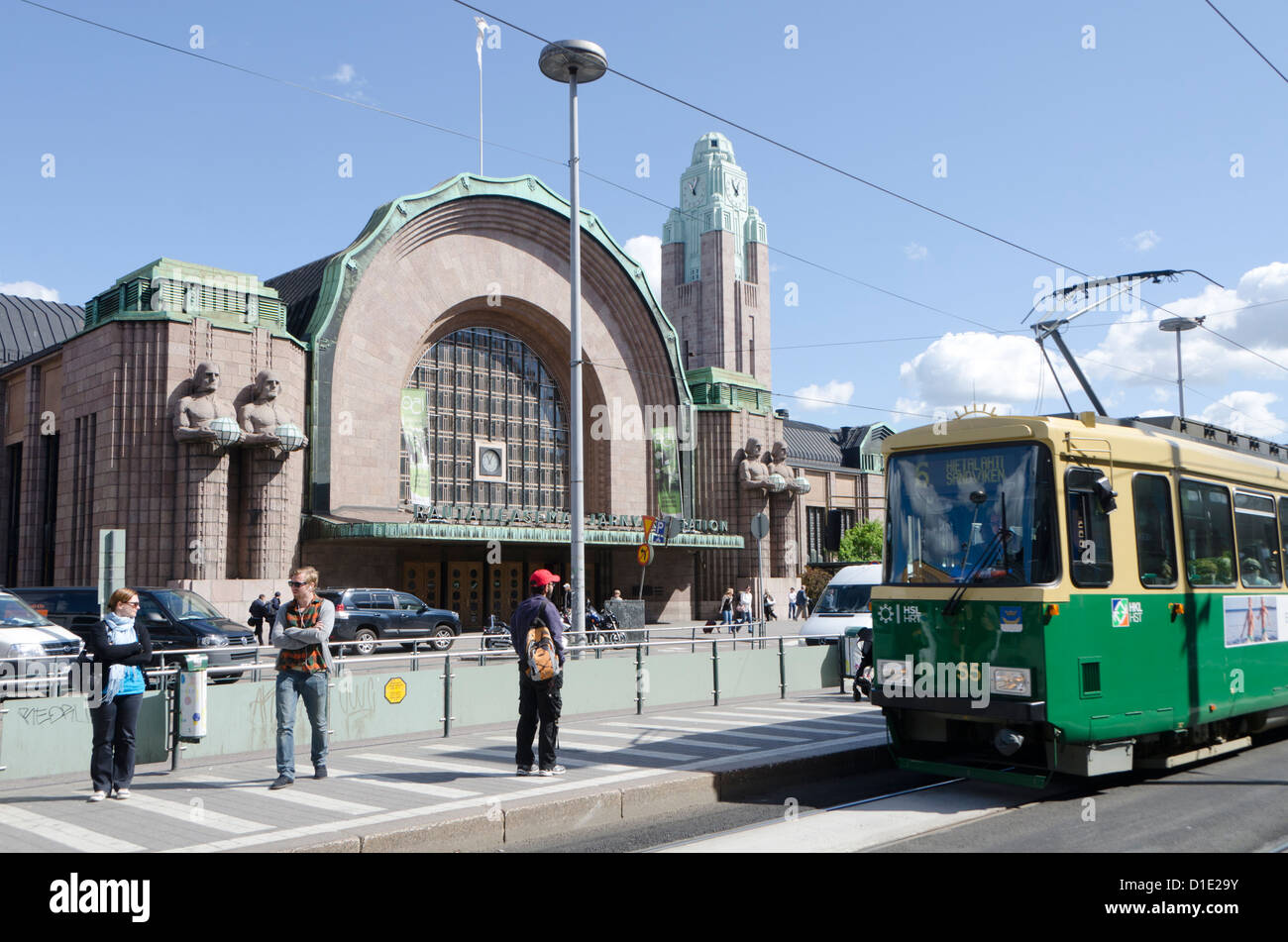 Straßenbahn außerhalb Railway Station, Helsinki, Finnland, Skandinavien, Europa Stockfoto