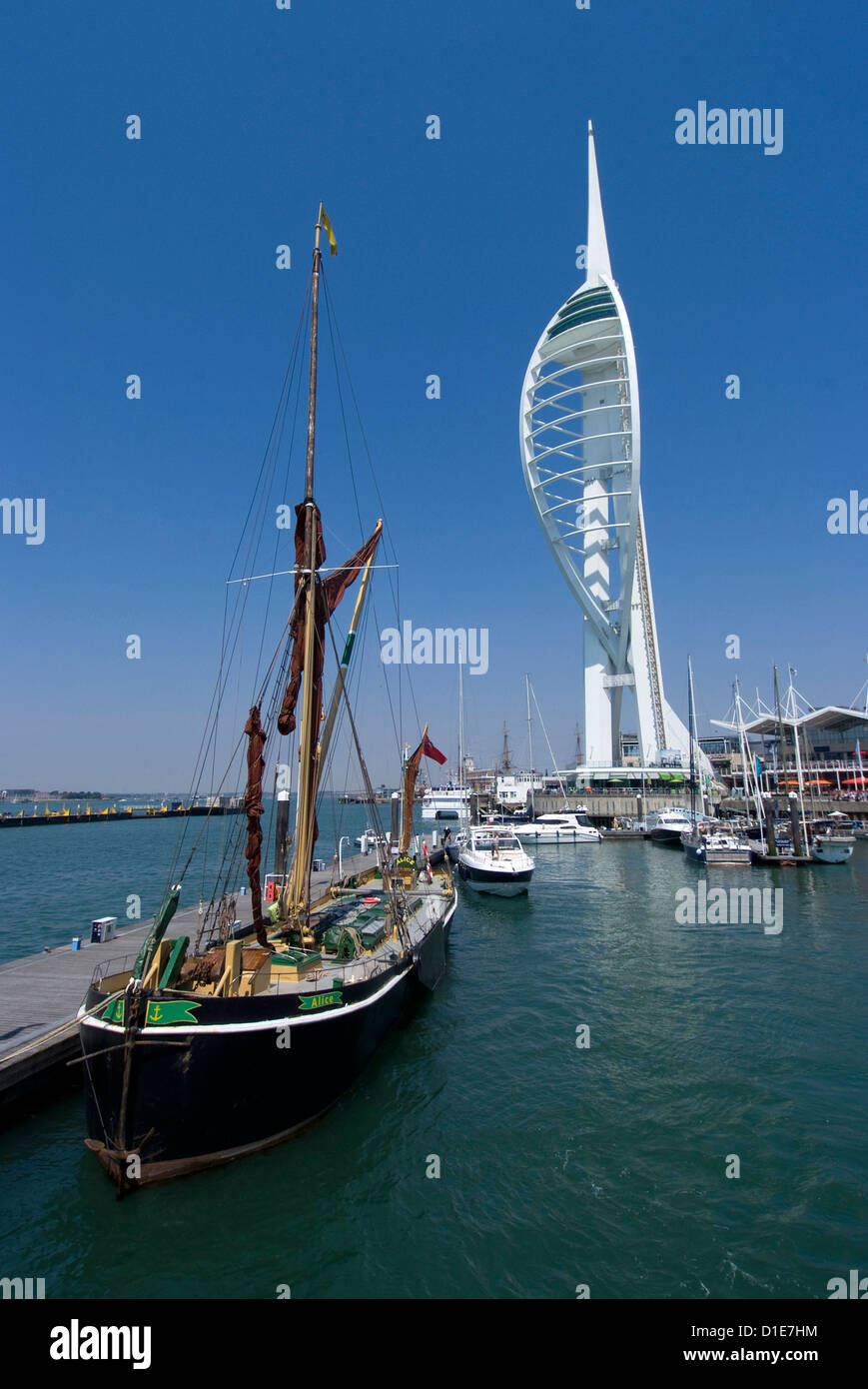 Spinnaker Tower von Gunwharf, Portsmouth, Hampshire, England, Vereinigtes Königreich, Europa Stockfoto