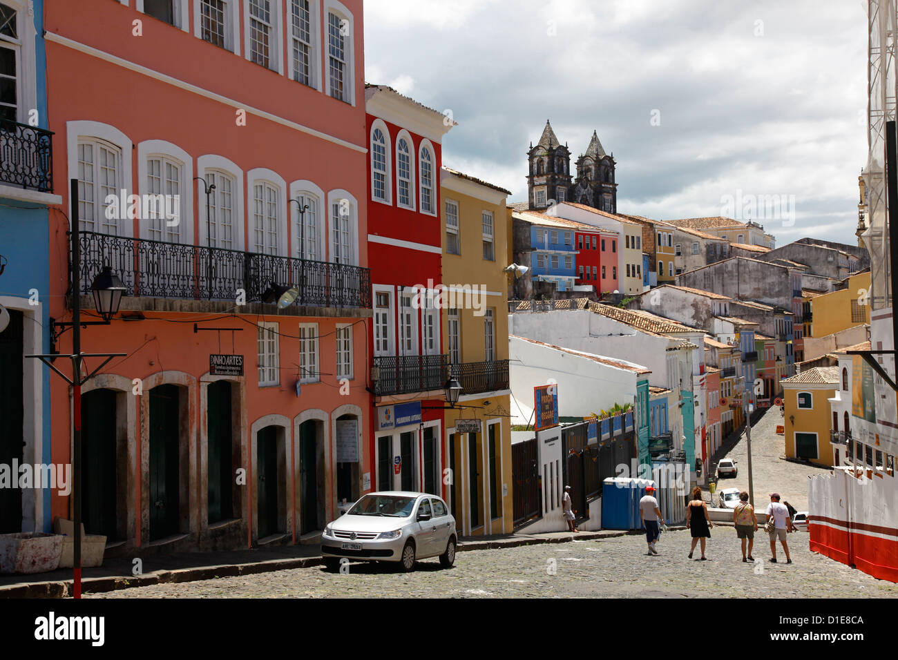 Gepflasterten Straßen und koloniale Architektur, Largo de Pelourinho, Salvador, Bahia, Brasilien, Südamerika Stockfoto