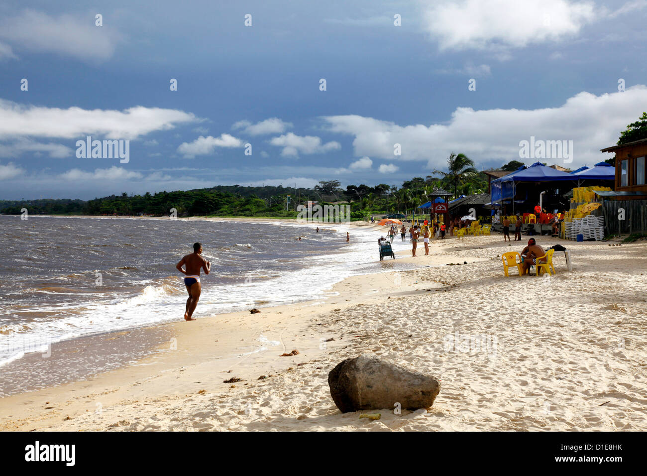 Taperapua Strand, wenige Kilometer nördlich von Porto Seguro, Bahia, Brasilien, Südamerika Stockfoto
