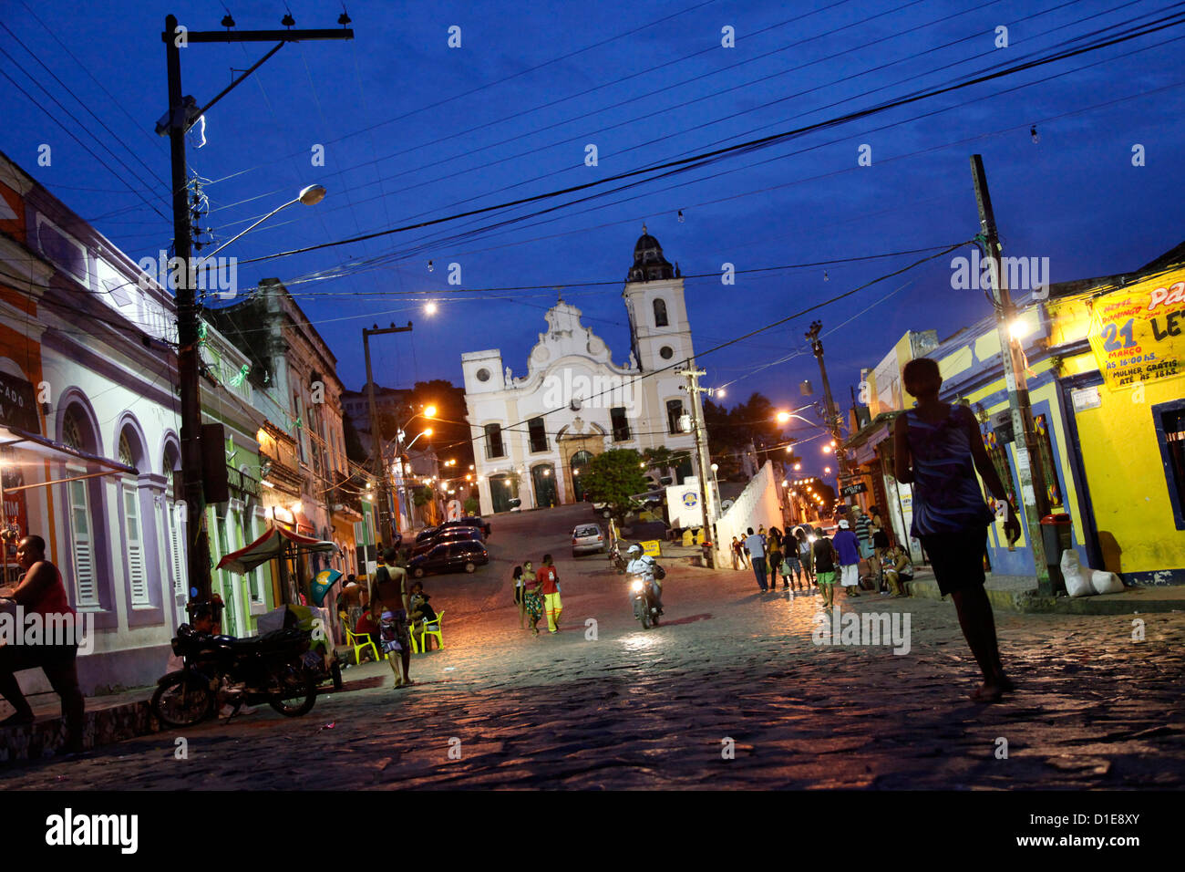 Straßenszene in Nacht, Olinda, Pernambuco, Brasilien, Südamerika Stockfoto