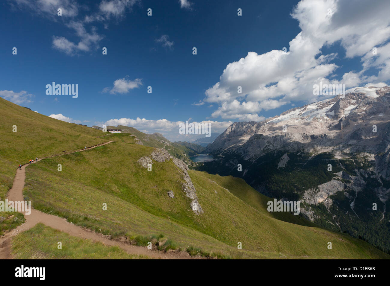 Wandern auf dem Höhenweg 2 in den Dolomiten, Provinz Bozen, Trentino-Alto Adige/Südtirol, Italien, Europa Stockfoto