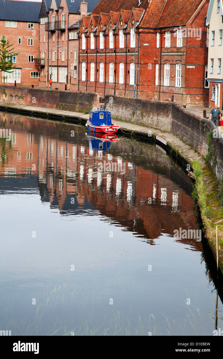 Kai und Fluss Wensum, Norwich, Norfolk, England, Vereinigtes Königreich, Europa Stockfoto