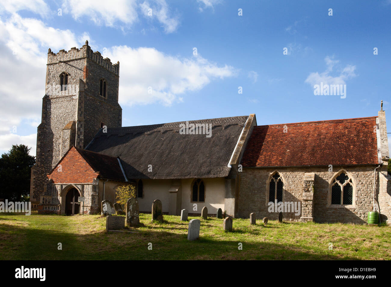 Kirche St. Botolphs mit seiner Strohdach Iken, Suffolk, England, Vereinigtes Königreich, Europa Stockfoto
